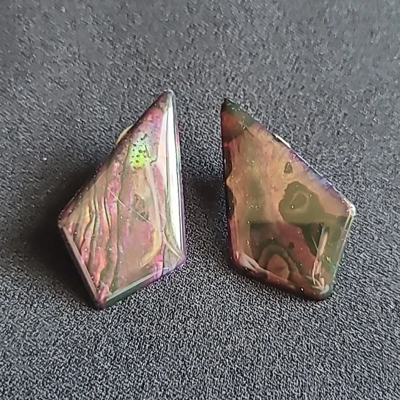 Vintage 90's earrings, enamel over metal, pierced ear, black and purple. - Picture 1 of 4